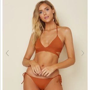 Dippin’ Daisy’s Crest Top in Rust